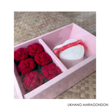 Load image into Gallery viewer, Crochet Roses with Cake